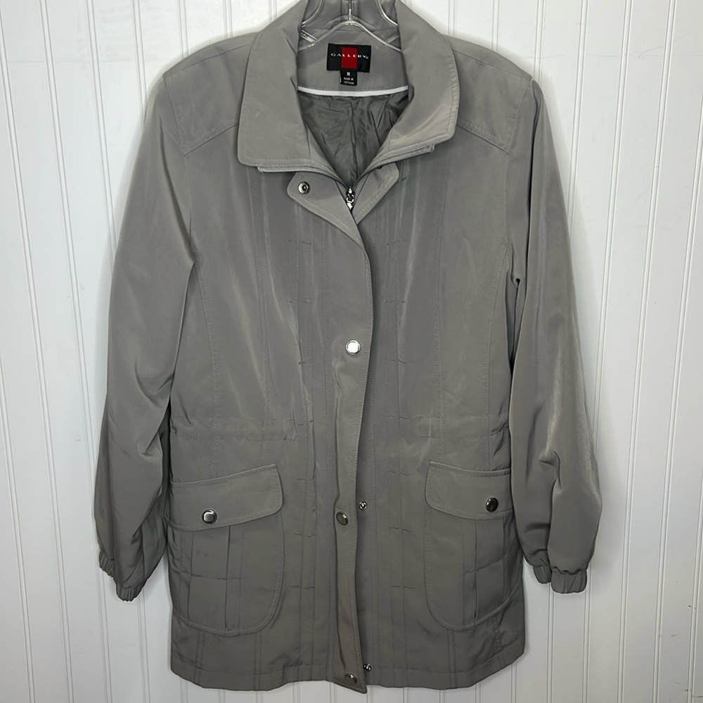 Gallery Light Weight Zip/Snap up Jacket Size M